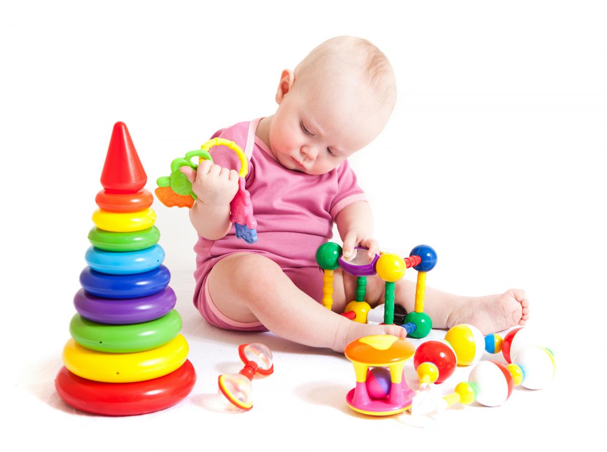 Развивающие игрушки для малышей, сортер, Бизиборд. Развитие мелкой моторики и логики